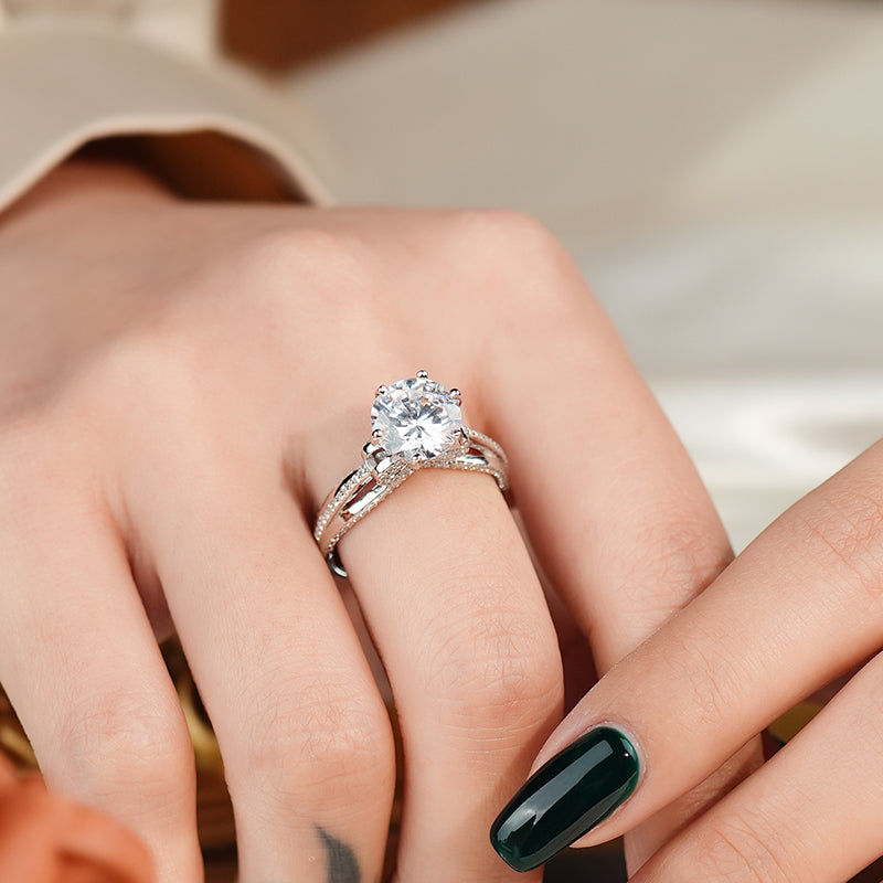 925 Sterling Silver Moissanite Ring