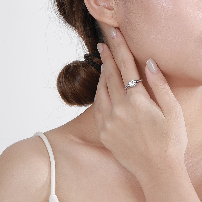 925 Sterling Silver Moissanite Ring