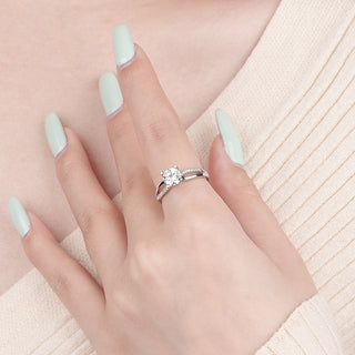 925 Sterling Silver Moissanite Ring