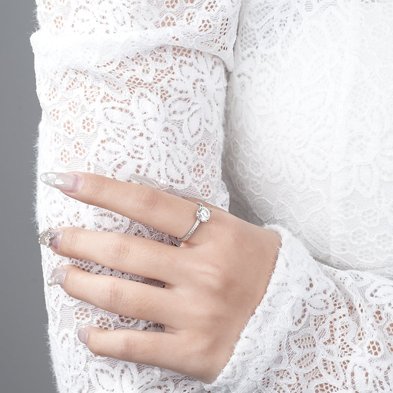 925 Sterling Silver Moissanite Ring