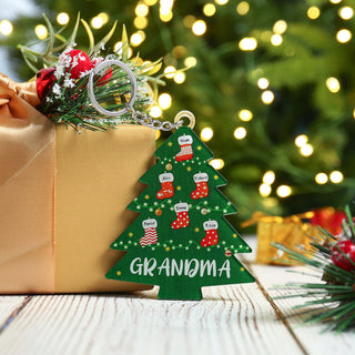 Christmas Tree Personalized Christmas Keychain With Engraved 2-6 Names